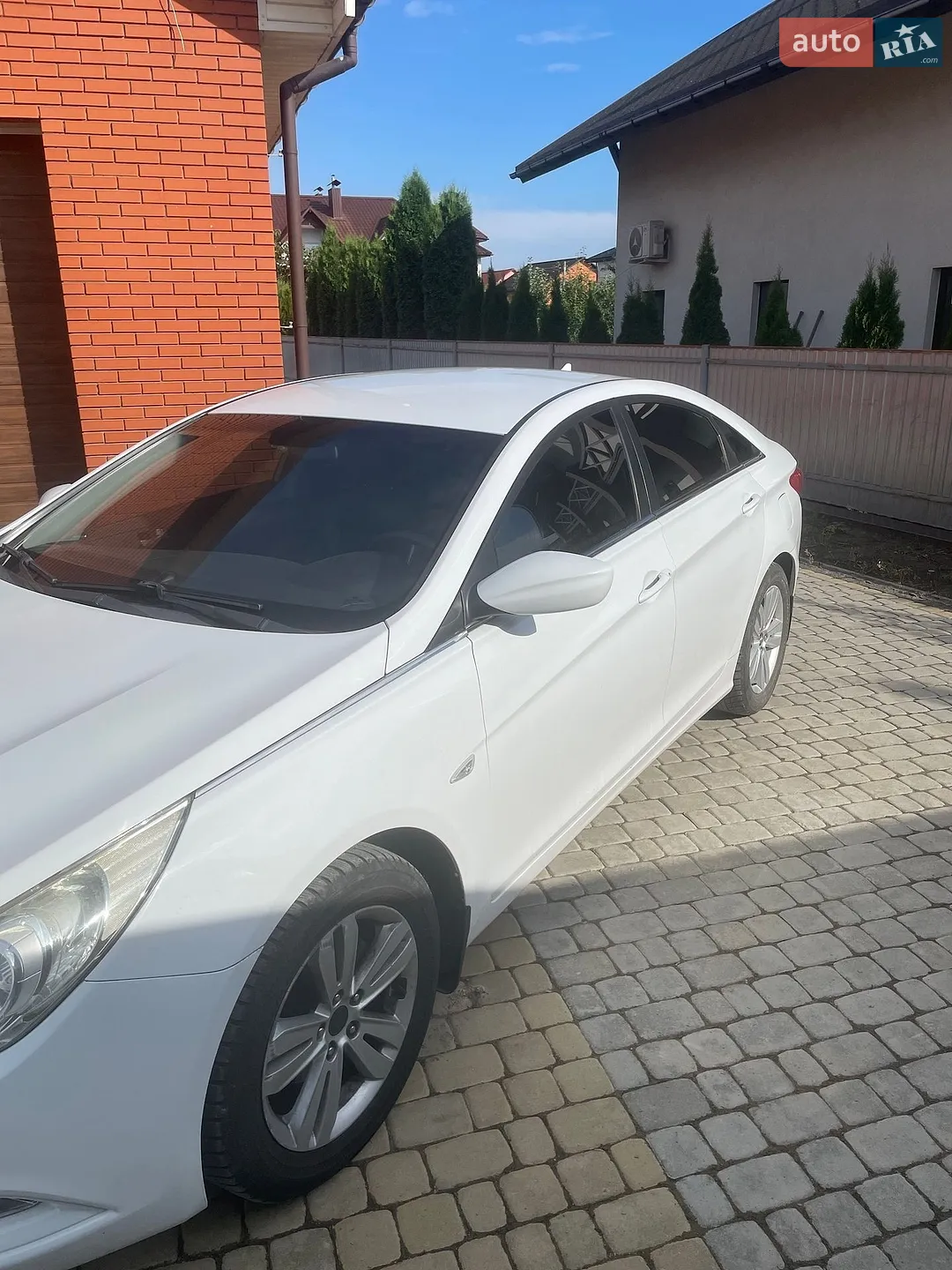 2010 Hyundai Sonata - мініатюра 2