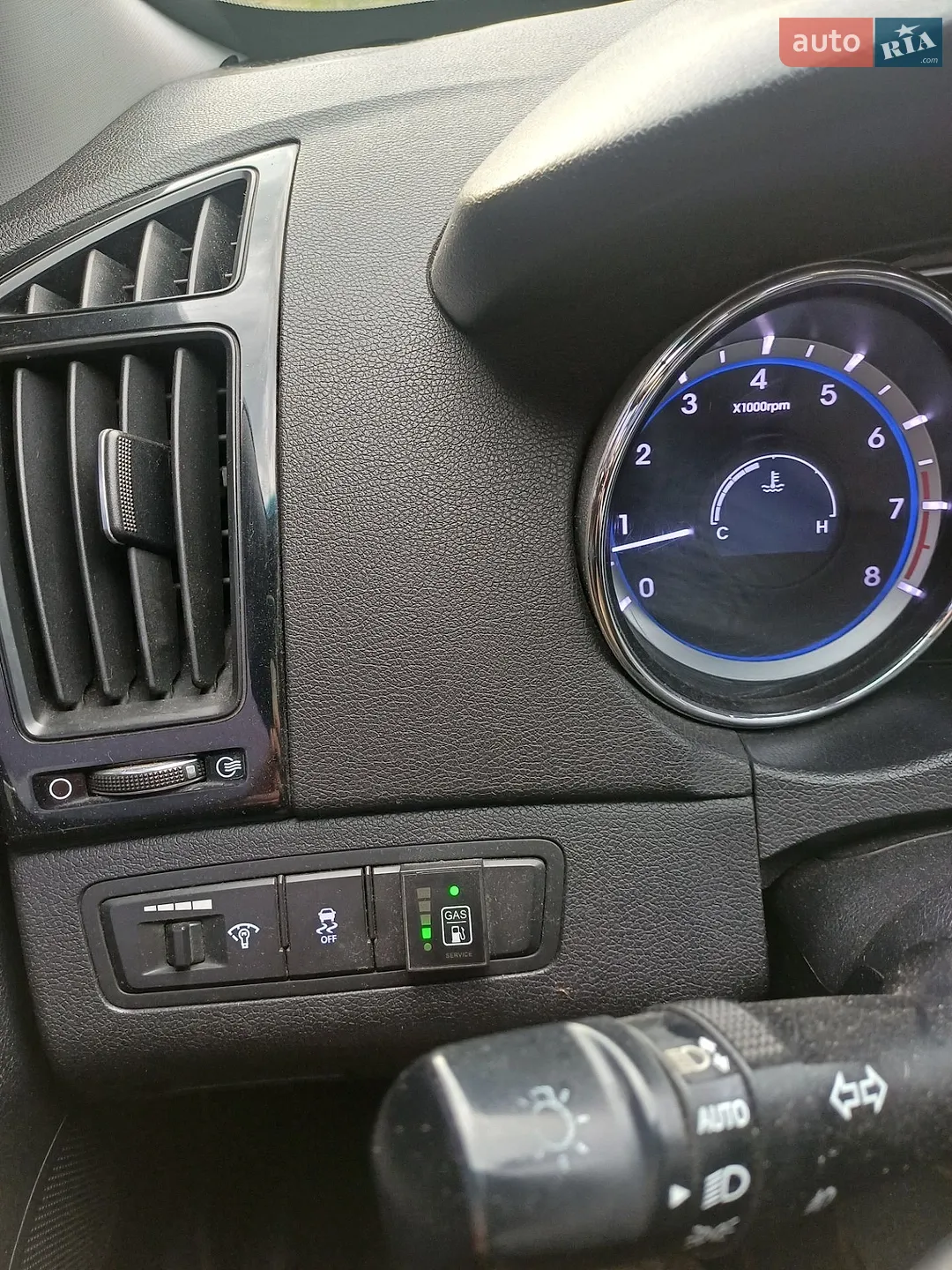 2010 Hyundai Sonata - мініатюра 11