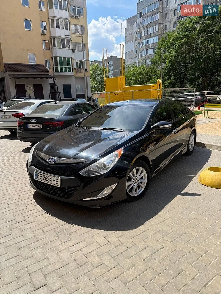 2010 Hyundai Sonata - мініатюра 11