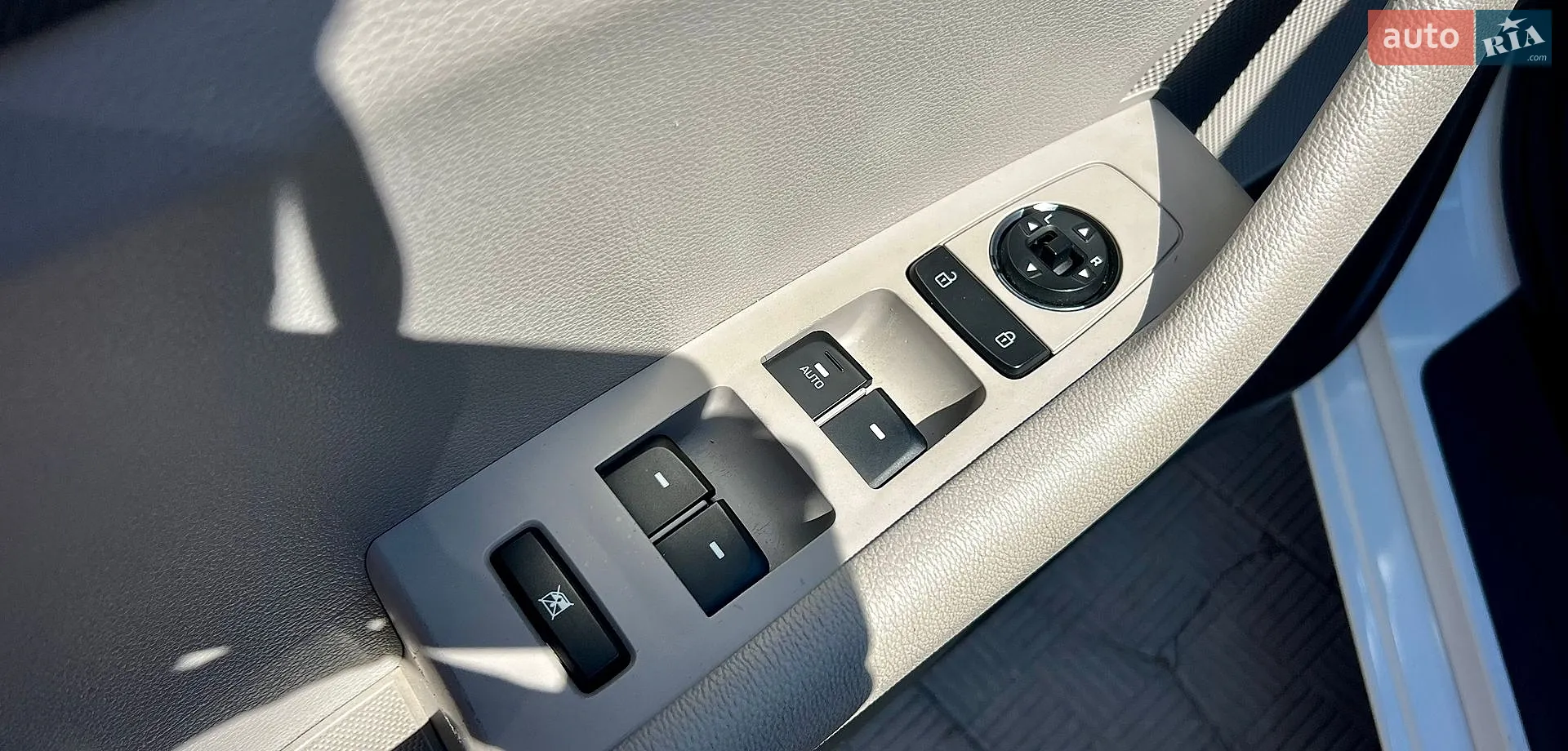 2015 Hyundai Sonata - мініатюра 20