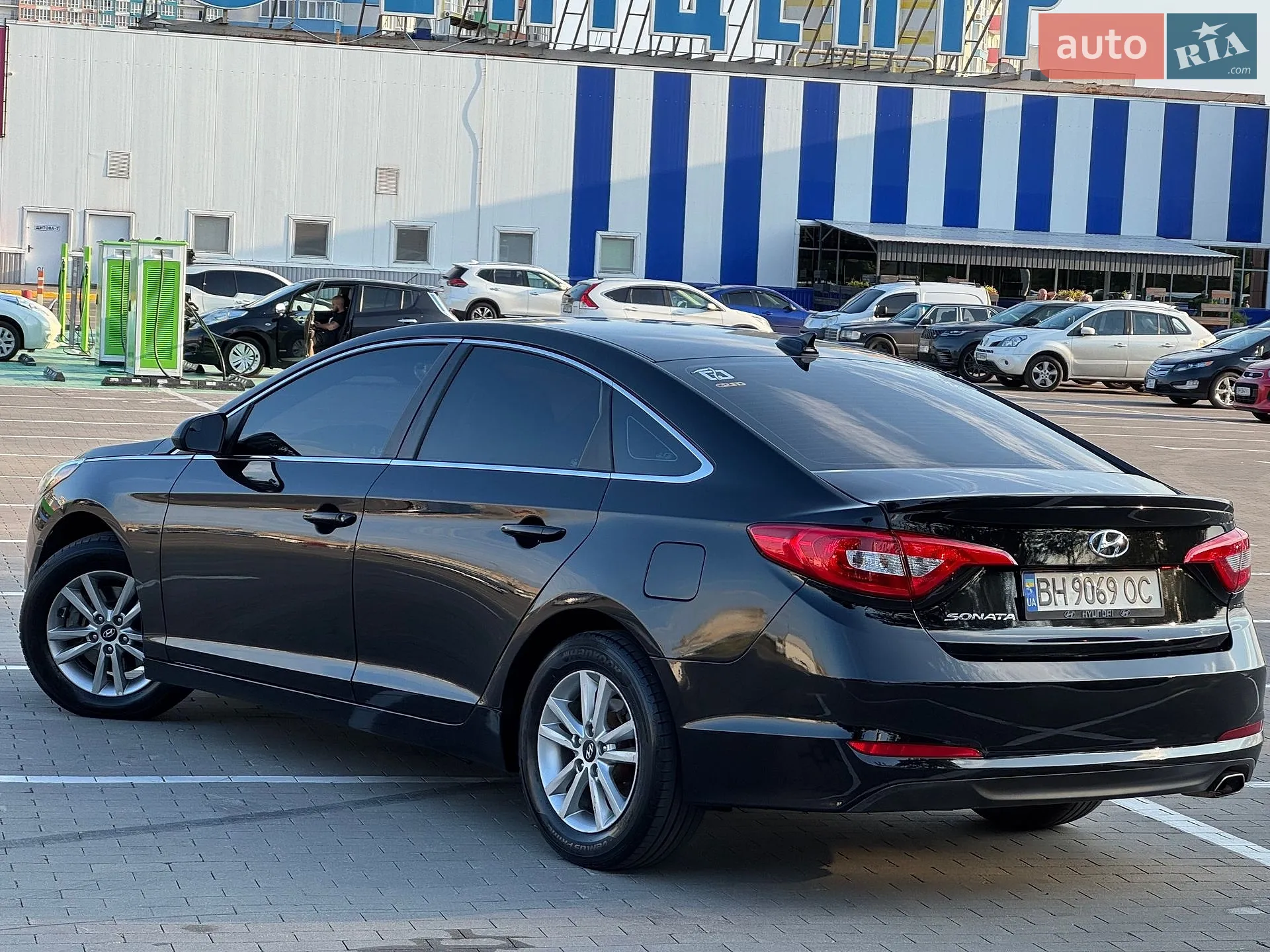 2016 Hyundai Sonata - мініатюра 21