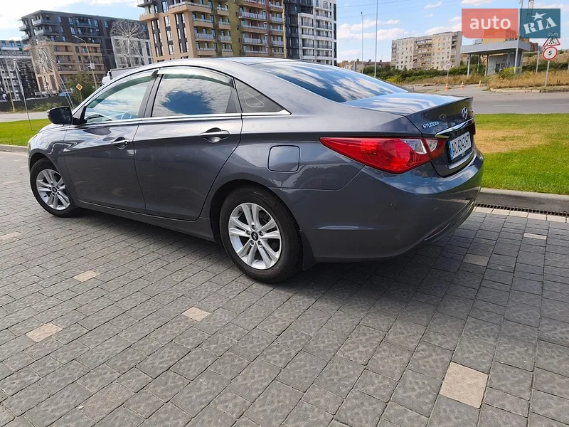 Hyundai Sonata