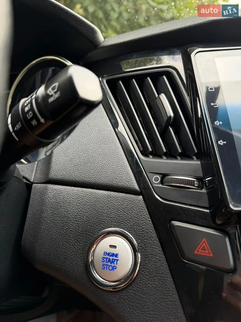 2013 Hyundai Sonata - мініатюра 21