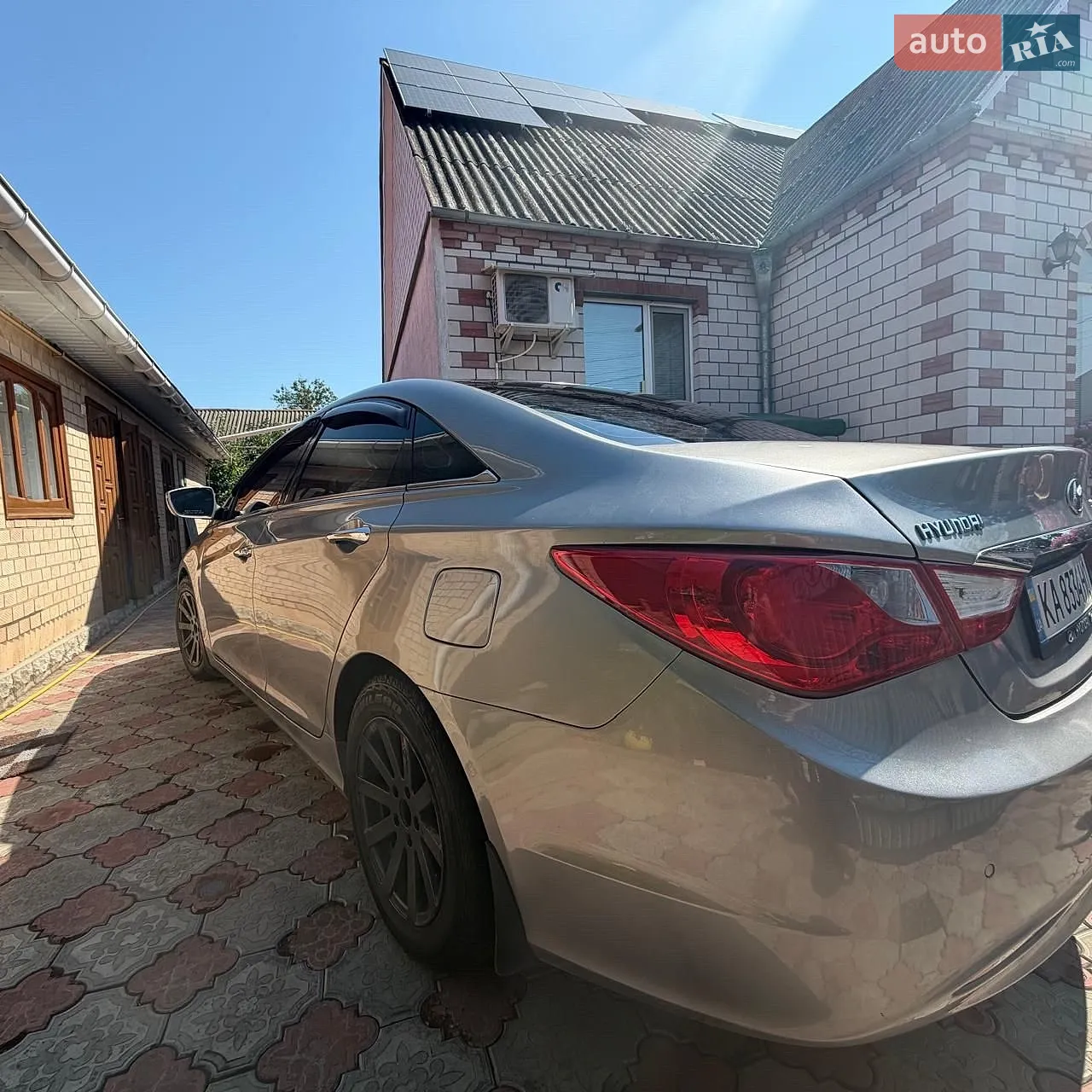 2010 Hyundai Sonata - мініатюра 8