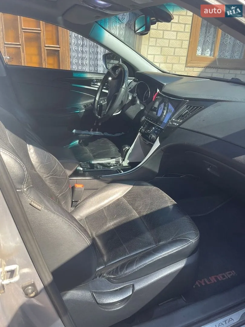 2010 Hyundai Sonata - мініатюра 27