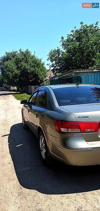 2010 Hyundai Sonata - мініатюра 5