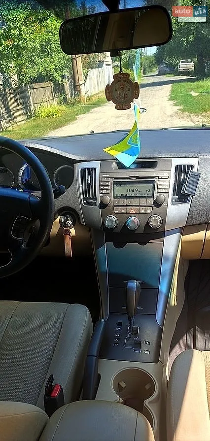 2010 Hyundai Sonata - мініатюра 8