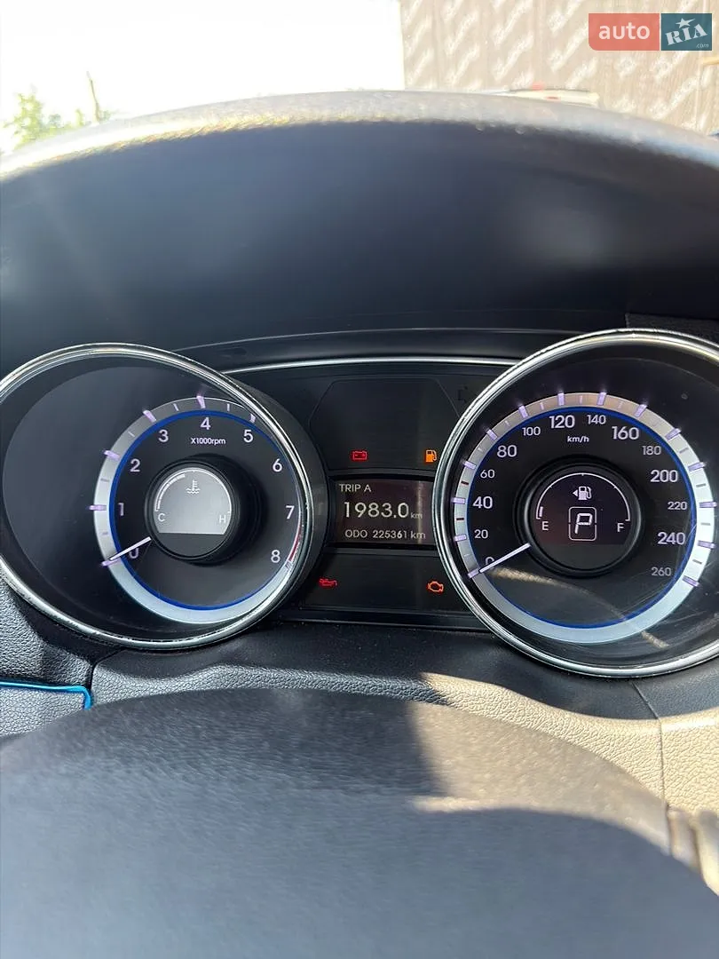 2010 Hyundai Sonata - мініатюра 16