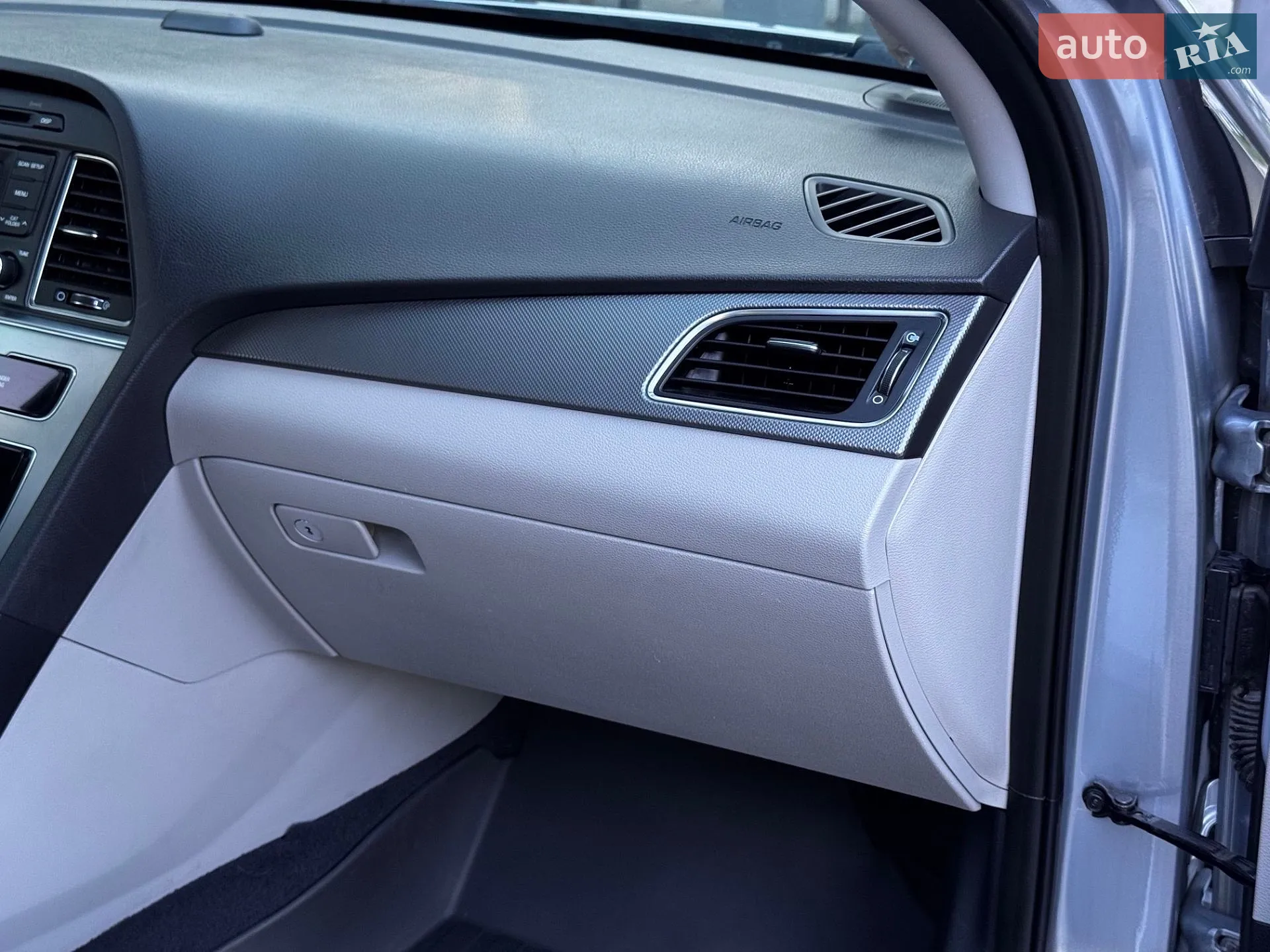 2016 Hyundai Sonata - мініатюра 39