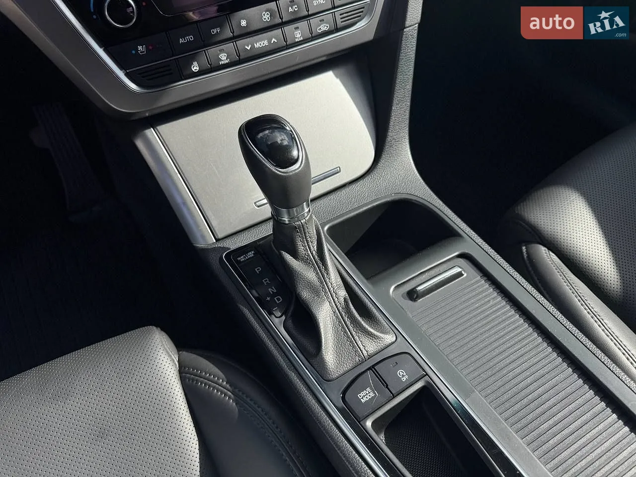 2016 Hyundai Sonata - мініатюра 27