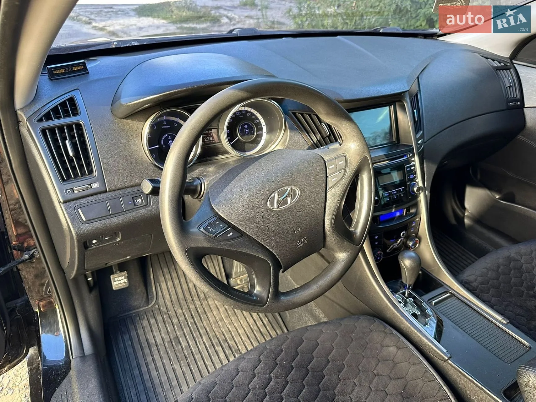 2010 Hyundai Sonata - мініатюра 9