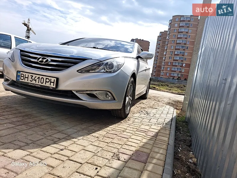 Hyundai Sonata 2012