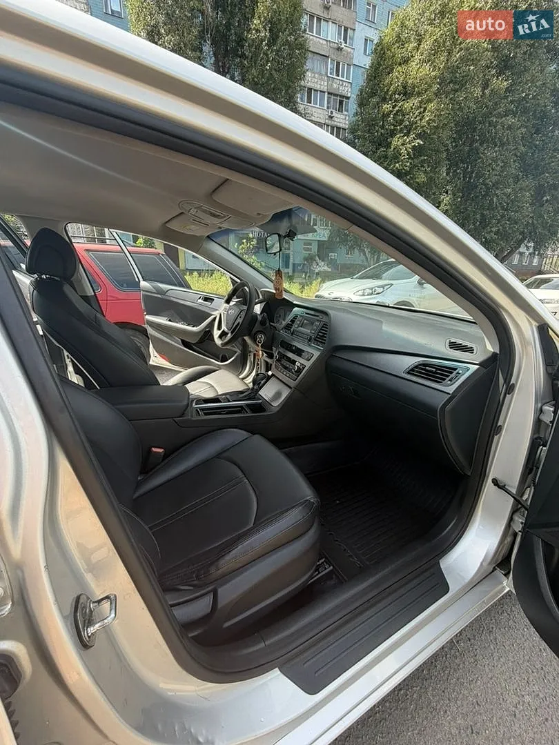 2015 Hyundai Sonata - мініатюра 17