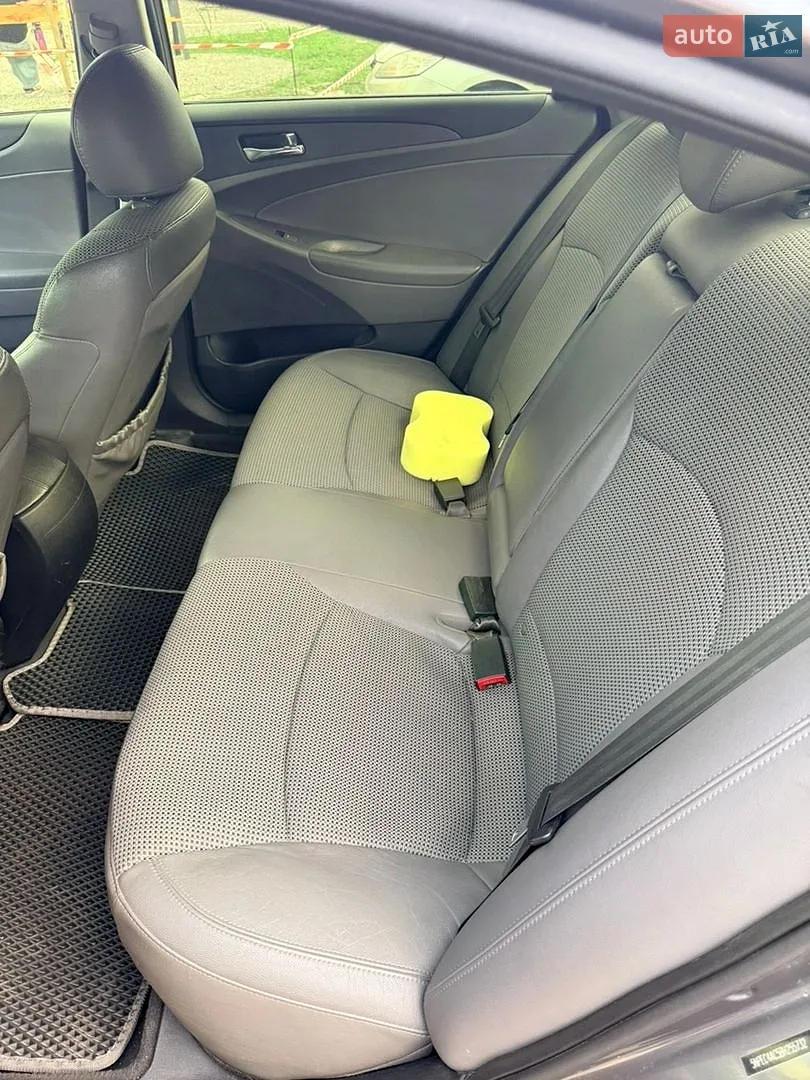 2011 Hyundai Sonata - мініатюра 28