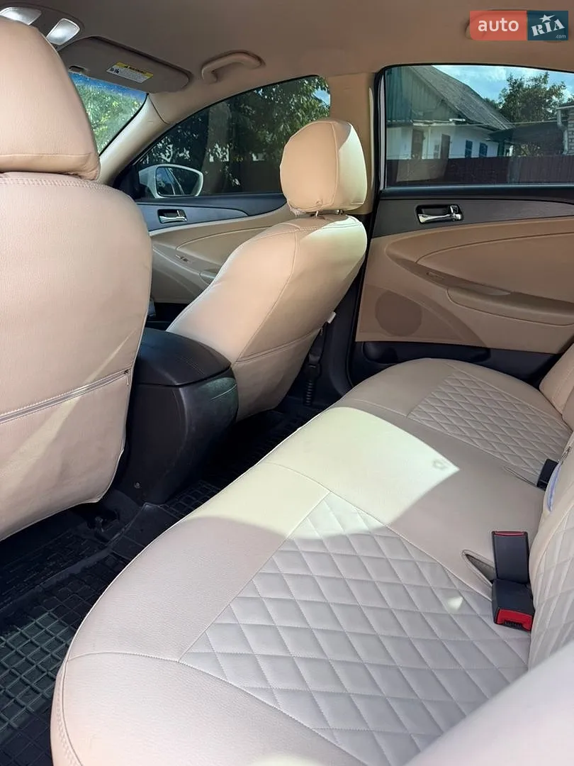 2011 Hyundai Sonata - мініатюра 8