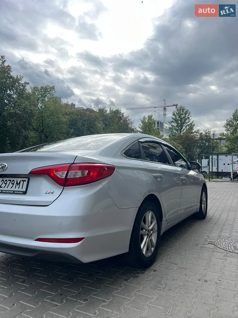 2017 Hyundai Sonata - мініатюра 8