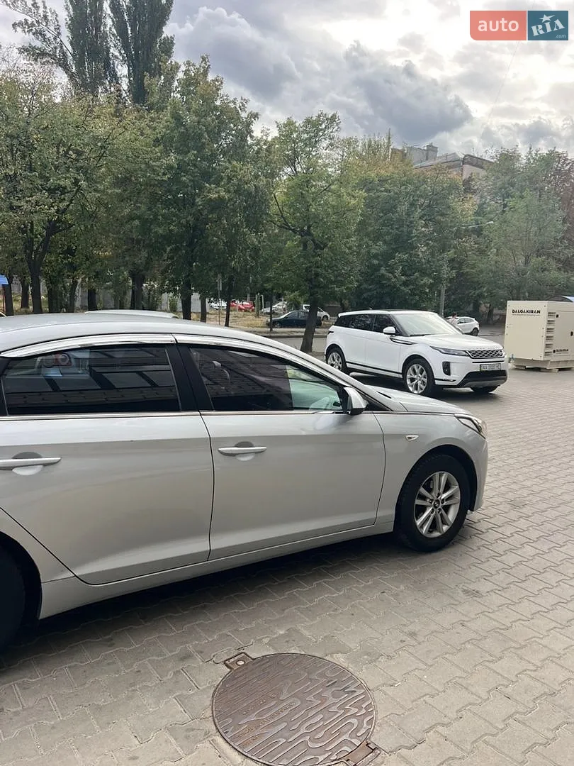 2017 Hyundai Sonata - мініатюра 9