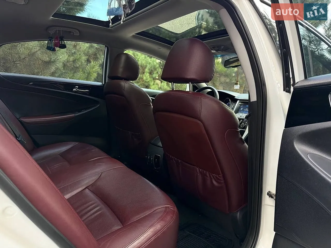 2012 Hyundai Sonata - мініатюра 16