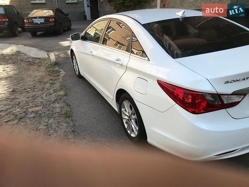 Hyundai Sonata 2010