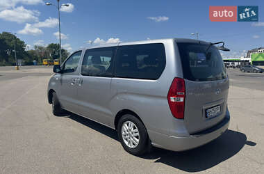 Минивэн Hyundai Starex 2017 в 