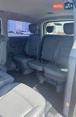 Минивэн Hyundai Starex 2017 в 