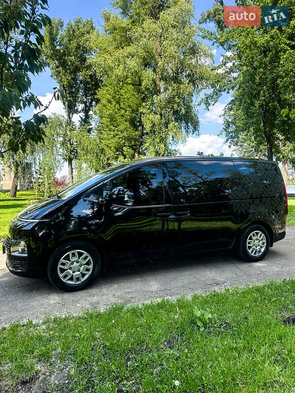 Мінівен Hyundai Staria 2022 в Києві