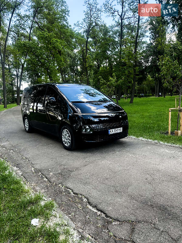 Мінівен Hyundai Staria 2022 в Києві