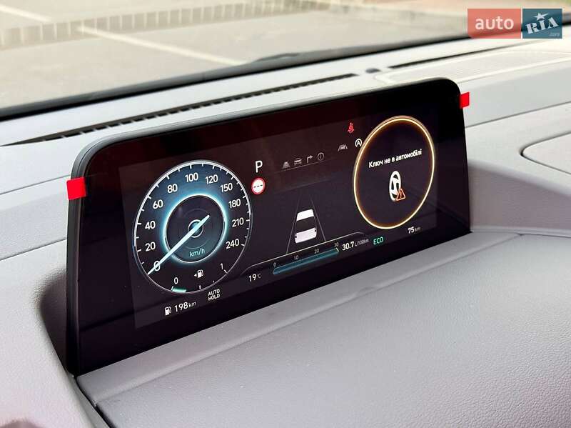 Минивэн Hyundai Staria 2025 в Киеве