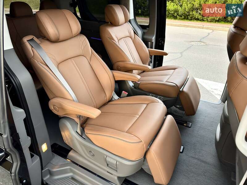 Минивэн Hyundai Staria 2025 в Киеве