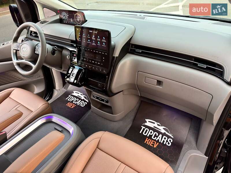 Минивэн Hyundai Staria 2025 в Киеве