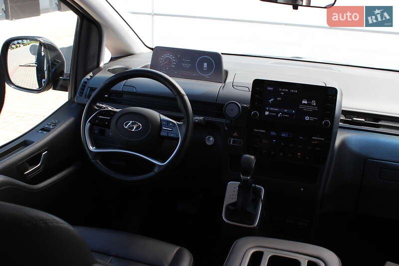 Минивэн Hyundai Staria 2023 в Львове