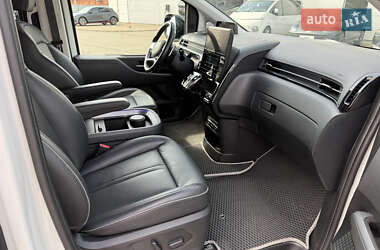 Минивэн Hyundai Staria 2022 в 