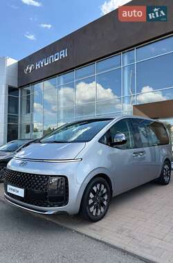 Минивэн Hyundai Staria 2022 в Киеве