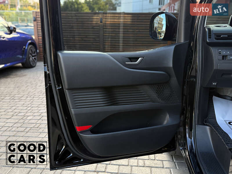 Минивэн Hyundai Staria 2023 в Одессе