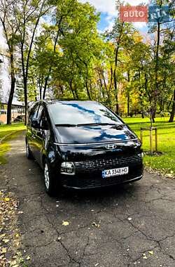 Минивэн Hyundai Staria 2022 в 