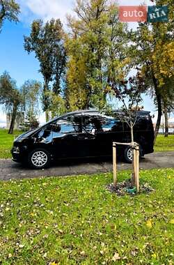Минивэн Hyundai Staria 2022 в 