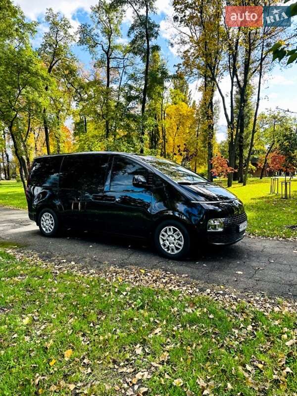 Мінівен Hyundai Staria 2022 в Києві