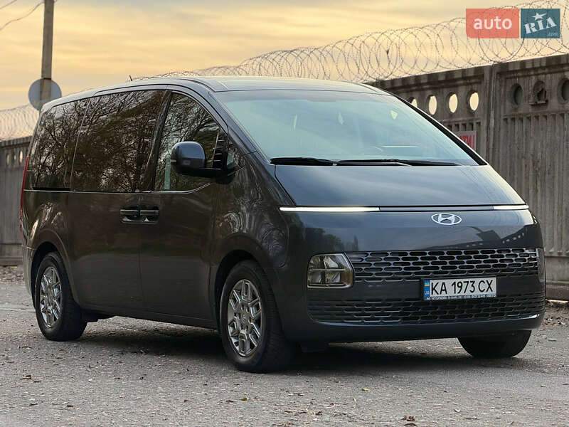 Минивэн Hyundai Staria 2021 в Киеве фото 3 Минивэн Hyundai Staria 2021 в Киеве