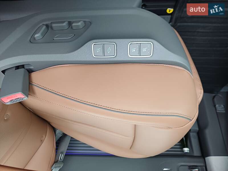 Минивэн Hyundai Staria 2025 в Киеве