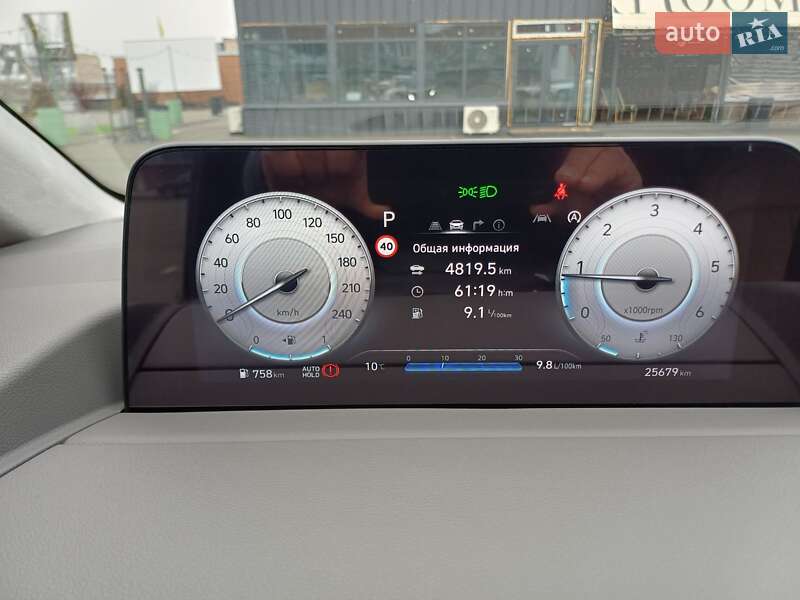 Минивэн Hyundai Staria 2025 в Киеве