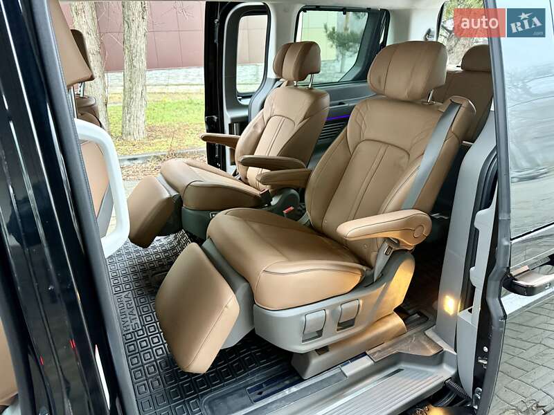 Мінівен Hyundai Staria 2022 в Дніпрі