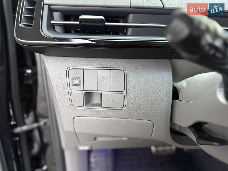 Мінівен Hyundai Staria 2022 в Дніпрі