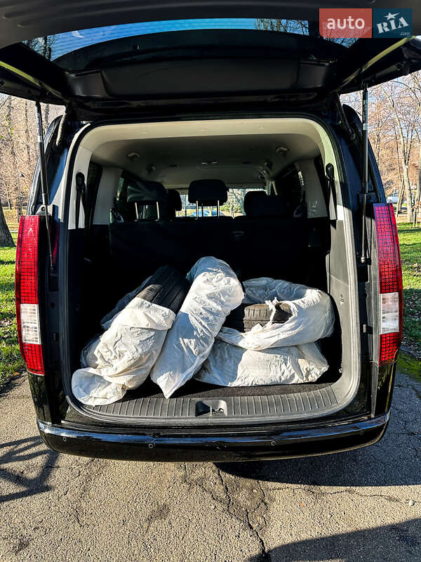 Минивэн Hyundai Staria 2022 в Киеве