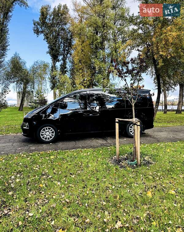 Минивэн Hyundai Staria 2022 в Киеве