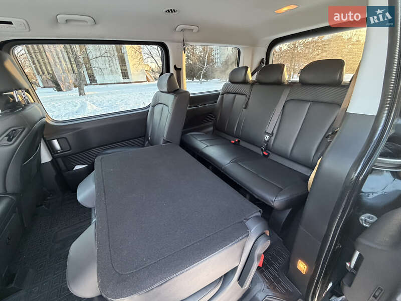 Мінівен Hyundai Staria 2021 в Чернігові