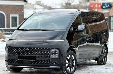 Минивэн Hyundai Staria 2024 в Киеве