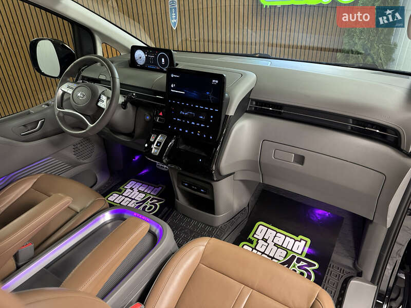 Минивэн Hyundai Staria 2022 в Киеве