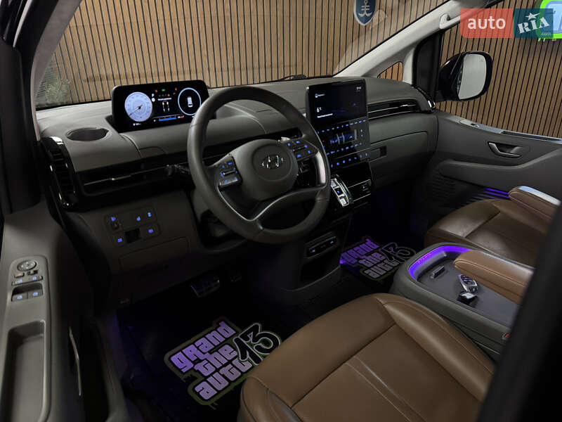 Минивэн Hyundai Staria 2022 в Киеве