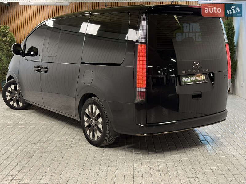 Минивэн Hyundai Staria 2022 в Киеве