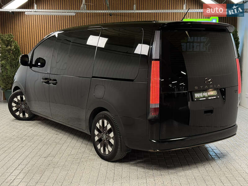 Минивэн Hyundai Staria 2022 в Киеве